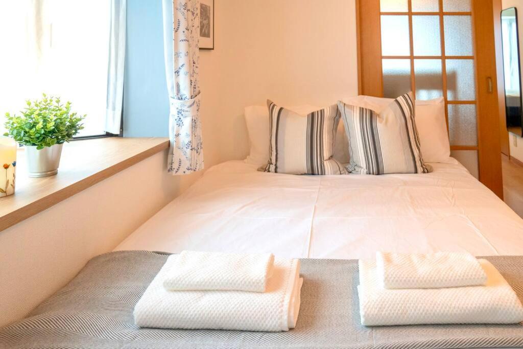 新宿一站5分钟-酒馆购物街-安静品质公寓-直达皇居秋叶原-104 Prefektura Tokio Exteriér fotografie